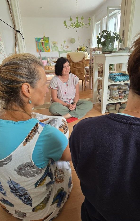 Gesprächsrunde im Atelier